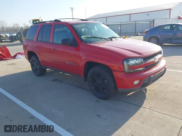 2002 Chevrolet TrailBlazer LTZ z VIN 1GNDT13S422163650, wystawiony jako IAAI lot #42063356 z przebiegiem Nie podano mil oraz . Historia ofert i sprzedaży dostępna na DreamBid. Obrazek 1.