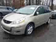 2006 Toyota Sienna XLE with VIN 5TDZA22C66S537484, listed as a IAAI auction lot 41778170 with 209,579 mi miles and . Bid and sale history available at DreamBid. Image 6.