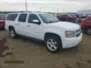 2008 Chevrolet Suburban LTZ z VIN 3GNFK16398G238164, wystawiony jako Copart lot #64173925 z przebiegiem 262 262 mil mil oraz Czysty tytuł • Clean title. Historia ofert i sprzedaży dostępna na DreamBid. Obrazek 4.
