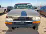2002 Chevrolet S-10 LS z VIN 1GCDT19W428113024, wystawiony jako Copart lot #66265765 z przebiegiem 107 594 mil mil oraz Szkoda całkowita • Salvage title. Historia ofert i sprzedaży dostępna na DreamBid. Obrazek 5.