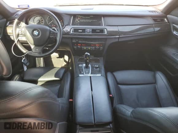 2013 BMW 7 Series 750i with VIN WBAYA8C54DC996698, listed as a Copart auction lot 53235915 with 116,247 mi miles and Salvage title. Bid and sale history available at DreamBid. Image 8.