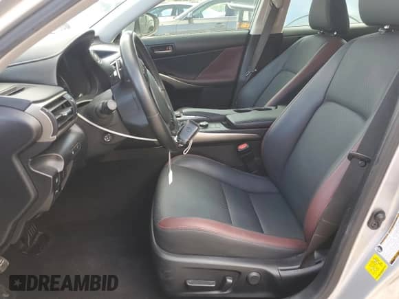 2019 Lexus IS 300 с VIN JTHBA1D24K5091043, выставлен на аукционе Copart как лот 87202455 с пробегом 61 103 миль миль и Списание • Salvage title. История ставок и продаж доступна на DreamBid. Изображение 7.