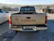 1997 Toyota Tacoma z VIN 4TAWM72N3VZ308584, wystawiony jako Copart lot #76939654 z przebiegiem 259 695 mil mil oraz Szkoda całkowita • Salvage title. Historia ofert i sprzedaży dostępna na DreamBid. Obrazek 6.