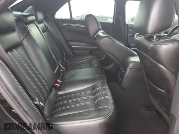 2019 Chrysler 300 S с VIN 2C3CCABGXKH697619, выставлен на аукционе Copart как лот 70535735 с пробегом 119 571 миль миль и Списание • Salvage title. История ставок и продаж доступна на DreamBid. Изображение 10.