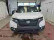 2021 Honda Passport EX-L z VIN 5FNYF8H5XMB033837, wystawiony jako Copart lot #71701255 z przebiegiem 67 044 mil mil oraz Czysty tytuł • Clean title. Historia ofert i sprzedaży dostępna na DreamBid. Obrazek 5.