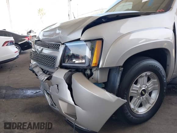 2007 Chevrolet Tahoe LTZ with VIN 1GNFC13077R421391, listed as a IAAI auction lot 39586272 with 235,485 mi miles and . Bid and sale history available at DreamBid. Image 6.
