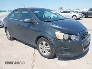 2014 Chevrolet Sonic LT с VIN 1G1JC5SH7E4187662, выставлен на аукционе IAAI как лот 43184116 с пробегом 150 136 миль миль и . История ставок и продаж доступна на DreamBid. Изображение 1.