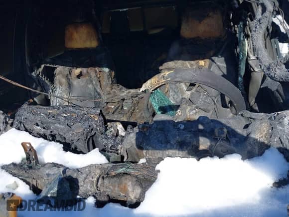 2022 Chevrolet Silverado 1500 RST z VIN 1GCUDEED8NZ558776, wystawiony jako IAAI lot #41374887 z przebiegiem Nie podano mil oraz . Historia ofert i sprzedaży dostępna na DreamBid. Obrazek 14.