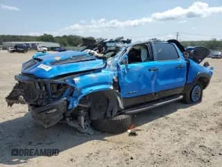 2024 Ram 1500 TRX z VIN 1C6SRFU94RN140778, wystawiony jako Copart lot #80319795 z przebiegiem Nie podano mil oraz Nie do naprawy • Non repairable. Historia ofert i sprzedaży dostępna na DreamBid. Obrazek 1.