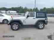 2008 Jeep Wrangler X z VIN 1J4FA24108L632149, wystawiony jako IAAI lot #43272246 z przebiegiem 122 596 mil mil oraz . Historia ofert i sprzedaży dostępna na DreamBid. Obrazek 14.