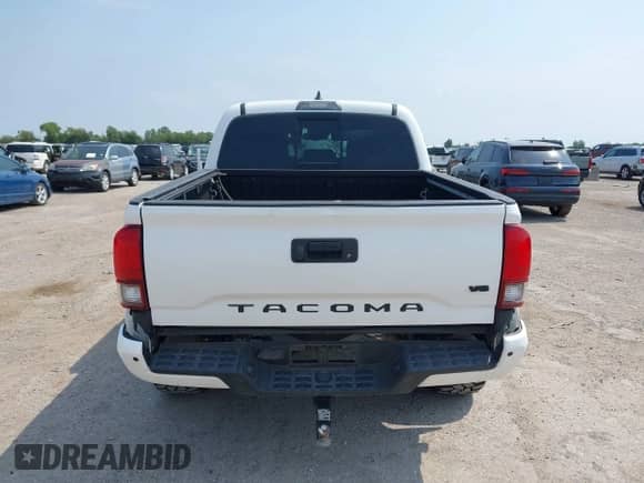 2019 Toyota Tacoma SR5 с VIN 3TMAZ5CN9KM100080, выставлен на аукционе IAAI как лот 43053191 с пробегом 98 434 миль миль и . История ставок и продаж доступна на DreamBid. Изображение 16.