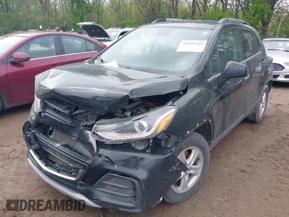 2018 Chevrolet Trax LT z VIN 3GNCJLSB3JL333301, wystawiony jako IAAI lot #42099364 z przebiegiem 108 953 mil mil oraz . Historia ofert i sprzedaży dostępna na DreamBid. Obrazek 16.