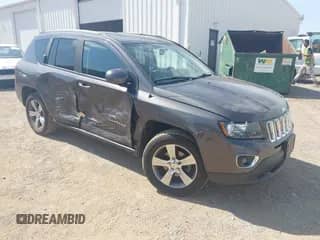 2017 Jeep Compass High Altitude z VIN 1C4NJDEB4HD109506, wystawiony jako IAAI lot #43197940 z przebiegiem 117 674 mil mil oraz . Historia ofert i sprzedaży dostępna na DreamBid. Obrazek 1.