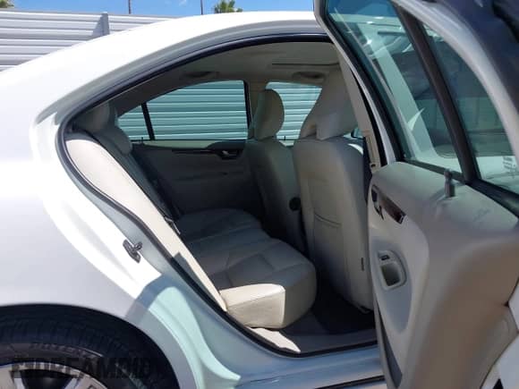 2006 Volvo S60 2.5L Turbo с VIN YV1RS592862544658, выставлен на аукционе IAAI как лот 43173767 с пробегом 158 649 миль миль и . История ставок и продаж доступна на DreamBid. Изображение 8.