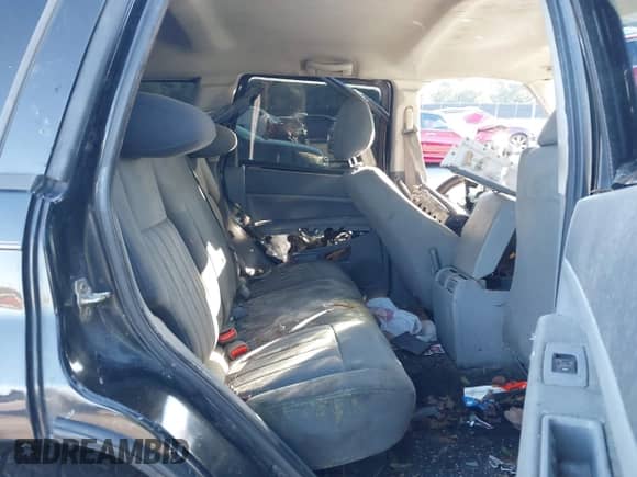 2006 Jeep Grand Cherokee Laredo с VIN 1J4GS48K56C148832, выставлен на аукционе IAAI как лот 43378110 с пробегом Не указан миль и . История ставок и продаж доступна на DreamBid. Изображение 8.