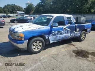 2000 GMC Sierra 1500 SLE with VIN 2GTEC19T1Y1226001, listed as a Copart auction lot 71104675 with 250,151 mi miles and Salvage title. Bid and sale history available at DreamBid. Image 1.