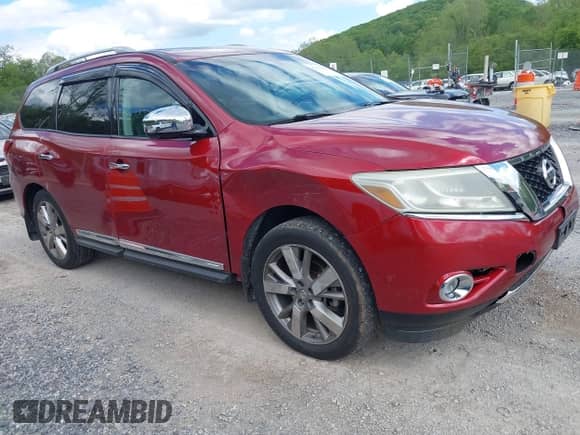 2013 Nissan Pathfinder SV z VIN 5N1AR2MM1DC641760, wystawiony jako IAAI lot #42156769 z przebiegiem 149 850 mil mil oraz . Historia ofert i sprzedaży dostępna na DreamBid. Obrazek 1.