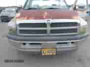 1994 Dodge 1500 z VIN 1B7HC16YXRS728178, wystawiony jako IAAI lot #42295850 z przebiegiem 44 926 mil mil oraz . Historia ofert i sprzedaży dostępna na DreamBid. Obrazek 6.