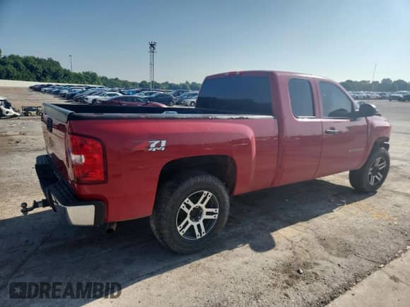 2011 Chevrolet Silverado 1500 LT z VIN 1GCRKSE37BZ230777, wystawiony jako Copart lot #62737375 z przebiegiem Nie podano mil oraz Szkoda całkowita • Salvage title. Historia ofert i sprzedaży dostępna na DreamBid. Obrazek 3.