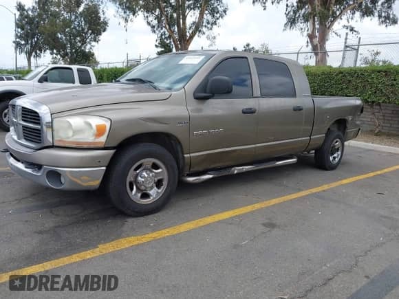 2006 Dodge 1500 SLT with VIN 3D7KR19D86G198668, listed as a IAAI auction lot 43423551 with 196,409 mi miles and . Bid and sale history available at DreamBid. Image 2.