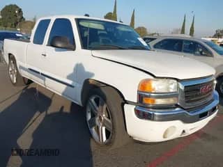 2005 GMC Sierra 1500 SLT with VIN 2GTEC19T851291536, listed as a IAAI auction lot 41428286 with 232,611 mi miles and . Bid and sale history available at DreamBid. Image 1.