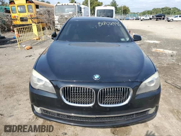 2011 BMW 7 Series 750i xDrive with VIN WBAKC6C51BC395220, listed as a Copart auction lot 81702995 with 115,091 mi miles and Clean title. Bid and sale history available at DreamBid. Image 5.