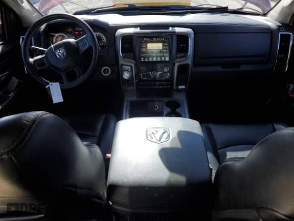 2014 Ram 1500 Sport z VIN 1C6RR7UT1ES105059, wystawiony jako Copart lot #47047645 z przebiegiem 138 193 mil mil oraz Szkoda całkowita • Salvage title. Historia ofert i sprzedaży dostępna na DreamBid. Obrazek 8.