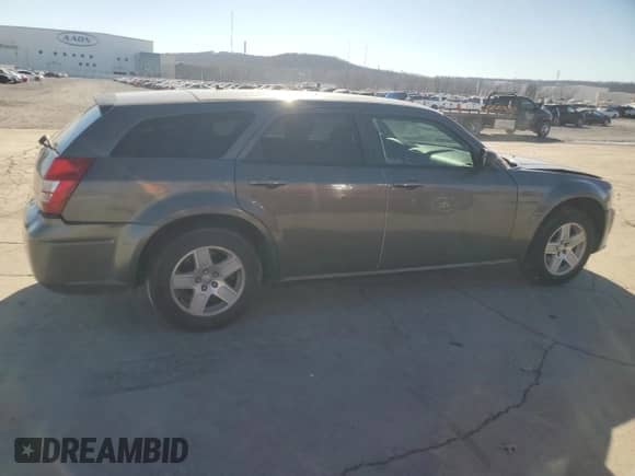 2008 Dodge Magnum z VIN 2D4FV47T08H144046, wystawiony jako Copart lot #88823705 z przebiegiem 199 496 mil mil oraz Szkoda całkowita • Salvage title. Historia ofert i sprzedaży dostępna na DreamBid. Obrazek 3.