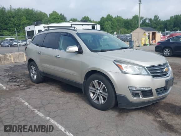 2016 Chevrolet Traverse LT z VIN 1GNKVHKD2GJ193918, wystawiony jako IAAI lot #42717319 z przebiegiem 169 867 mil mil oraz . Historia ofert i sprzedaży dostępna na DreamBid. Obrazek 1.