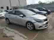 2017 Chevrolet Cruze Premier с VIN 1G1BF5SM0H7157009, выставлен на аукционе Copart как лот 83812355 с пробегом 216 415 миль миль и Списание • Salvage title. История ставок и продаж доступна на DreamBid. Изображение 4.
