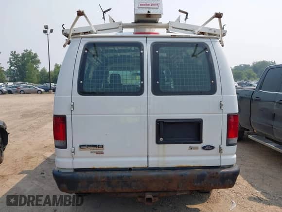 2013 Ford Econoline Cargo Commercial с VIN 1FTNE2EW6DDA18534, выставлен на аукционе IAAI как лот 42884589 с пробегом 205 737 миль миль и . История ставок и продаж доступна на DreamBid. Изображение 16.