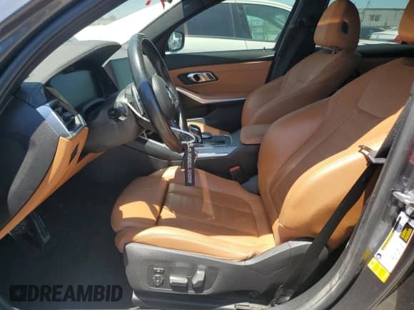 2020 BMW 3 Series M340i z VIN 3MW5U7J02L8B32282, wystawiony jako Copart lot #63470085 z przebiegiem 58 771 mil mil oraz Szkoda całkowita • Salvage title. Historia ofert i sprzedaży dostępna na DreamBid. Obrazek 7.