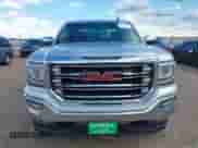 2018 GMC Sierra 1500 SLT z VIN 3GTU2NEC2JG556450, wystawiony jako IAAI lot #42597145 z przebiegiem 122 940 mil mil oraz . Historia ofert i sprzedaży dostępna na DreamBid. Obrazek 12.