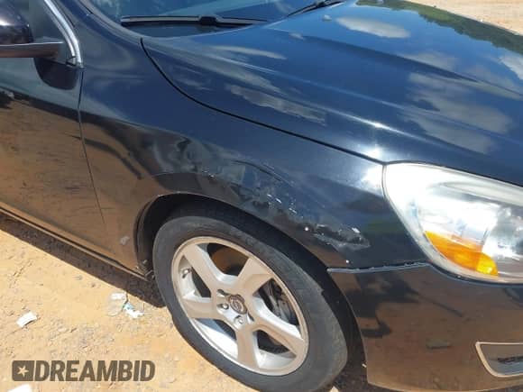 2012 Volvo S60 T5 с VIN YV1622FS9C2041335, выставлен на аукционе IAAI как лот 42697828 с пробегом 141 412 миль миль и . История ставок и продаж доступна на DreamBid. Изображение 16.