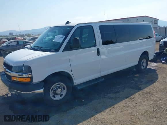 2020 Chevrolet Express Passenger LT с VIN 1GAZGPFG4L1127549, выставлен на аукционе IAAI как лот 43125998 с пробегом 75 177 миль миль и . История ставок и продаж доступна на DreamBid. Изображение 2.
