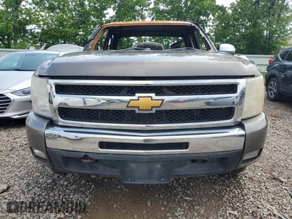 2011 Chevrolet Silverado 1500 LT with VIN 1GCRKSE08BZ340095, listed as a Copart auction lot 59961365 with Not provided miles and Salvage title. Bid and sale history available at DreamBid. Image 5.