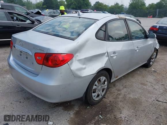 2010 Hyundai Elantra GLS с VIN KMHDU4ADXAU905785, выставлен на аукционе IAAI как лот 42877261 с пробегом 170 397 миль миль и . История ставок и продаж доступна на DreamBid. Изображение 4.