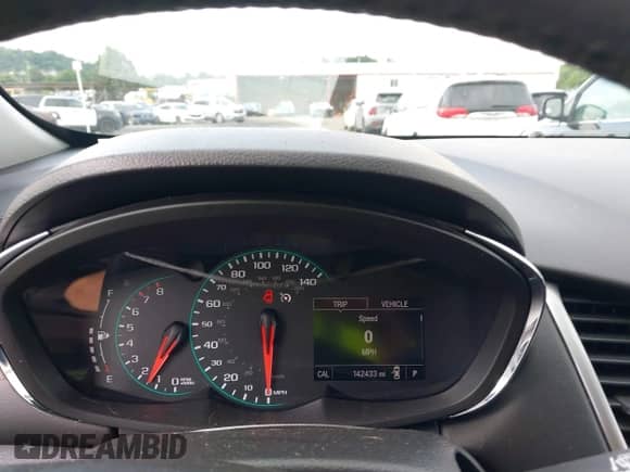 2017 Chevrolet Trax LT z VIN KL7CJLSBXHB218518, wystawiony jako IAAI lot #43059229 z przebiegiem 142 433 mil mil oraz . Historia ofert i sprzedaży dostępna na DreamBid. Obrazek 7.