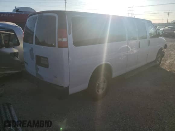 2013 Chevrolet Express Passenger LT с VIN 1GAZG1FG5D1114209, выставлен на аукционе Copart как лот 71294954 с пробегом Не указан миль и Списание • Salvage title. История ставок и продаж доступна на DreamBid. Изображение 3.
