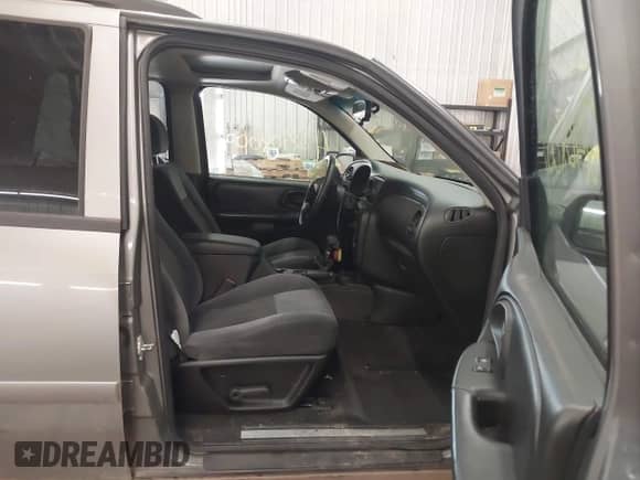 2008 Chevrolet TrailBlazer Fleet 2FL with VIN 1GNDT13S882248726, listed as a IAAI auction lot 42408009 with 169,280 mi miles and . Bid and sale history available at DreamBid. Image 5.