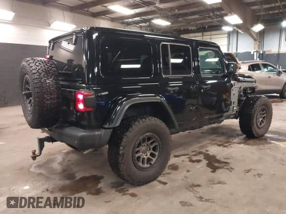 2022 Jeep Wrangler Unlimited Rubicon 392 с VIN 1C4JJXSJXNW114821, выставлен на аукционе IAAI как лот 41949305 с пробегом 10 225 миль миль и . История ставок и продаж доступна на DreamBid. Изображение 4.