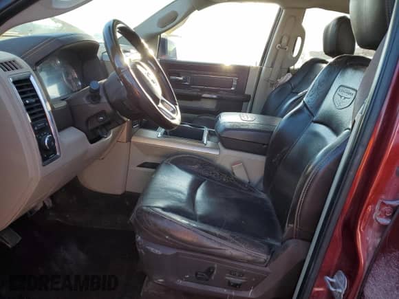 2014 Ram 1500 Longhorn Limited z VIN 1C6RR7WM1ES303016, wystawiony jako Copart lot #42314885 z przebiegiem 124 357 mil mil oraz Szkoda całkowita • Salvage title. Historia ofert i sprzedaży dostępna na DreamBid. Obrazek 7.