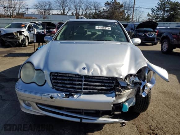 2006 Mercedes-Benz C 230 Sport с VIN WDBRF56H46F730658, выставлен на аукционе Copart как лот 44520115 с пробегом 200 746 миль миль и Списание • Salvage title. История ставок и продаж доступна на DreamBid. Изображение 5.