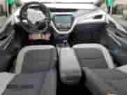 2018 Chevrolet Bolt EV LT z VIN 1G1FW6S09J4118026, wystawiony jako Copart lot #70460153 z przebiegiem 24 611 mil mil oraz . Historia ofert i sprzedaży dostępna na DreamBid. Obrazek 8.