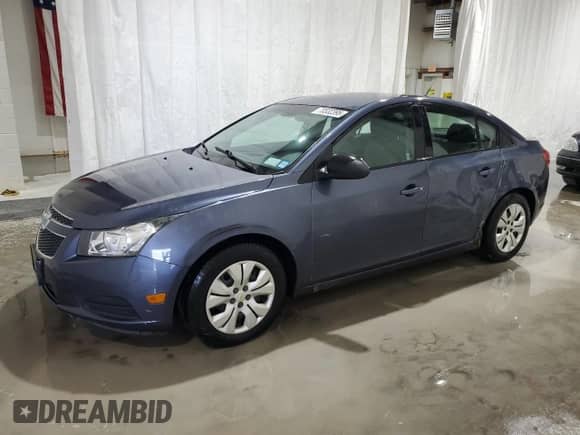 2013 Chevrolet Cruze LS с VIN 1G1PA5SG5D7170251, выставлен на аукционе Copart как лот 70532395 с пробегом 118 205 миль миль и Списание • Salvage title. История ставок и продаж доступна на DreamBid. Изображение 1.