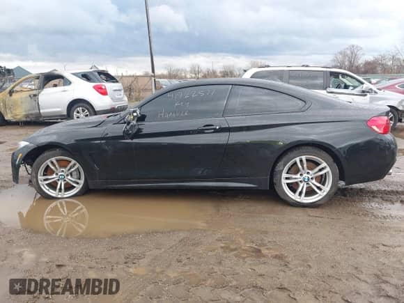 2014 BMW 4 Series 435i xDrive с VIN WBA3R5C57EK187561, выставлен на аукционе IAAI как лот 41722571 с пробегом 79 681 миль миль и . История ставок и продаж доступна на DreamBid. Изображение 14.