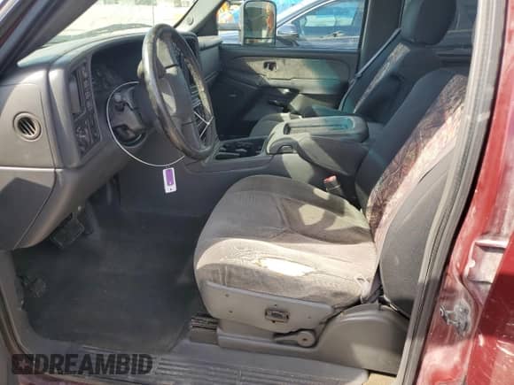 2003 Chevrolet Silverado 1500HD LS с VIN 1GCGK13U83F123575, выставлен на аукционе Copart как лот 70054325 с пробегом 204 061 миль миль и Списание • Salvage title. История ставок и продаж доступна на DreamBid. Изображение 7.