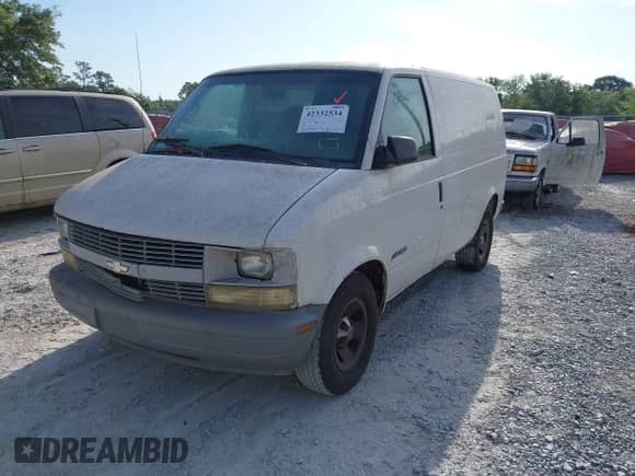 2002 Chevrolet Astro Cargo z VIN 1GCDM19X72B147077, wystawiony jako IAAI lot #42332534 z przebiegiem 207 954 mil mil oraz . Historia ofert i sprzedaży dostępna na DreamBid. Obrazek 2.