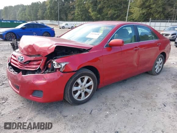 2011 Toyota Camry LE z VIN 4T4BF3EKXBR208662, wystawiony jako IAAI lot #43235658 z przebiegiem 197 240 mil mil oraz . Historia ofert i sprzedaży dostępna na DreamBid. Obrazek 17.