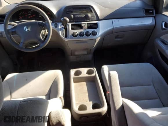 2010 Honda Odyssey LX с VIN 5FNRL3H25AB026750, выставлен на аукционе Copart как лот 83935635 с пробегом 228 585 миль миль и На запчасти • Non repairable. История ставок и продаж доступна на DreamBid. Изображение 8.